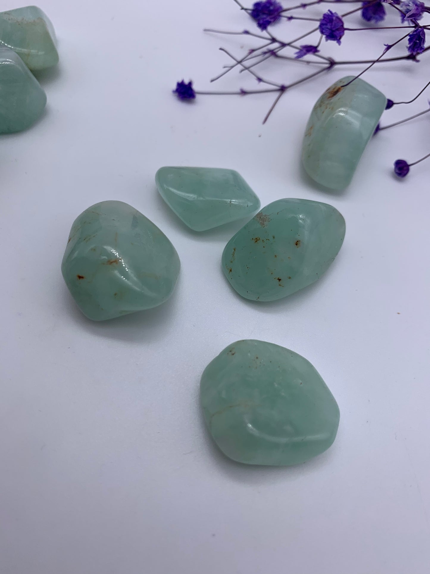 Prehnite polished tumble tumblestone