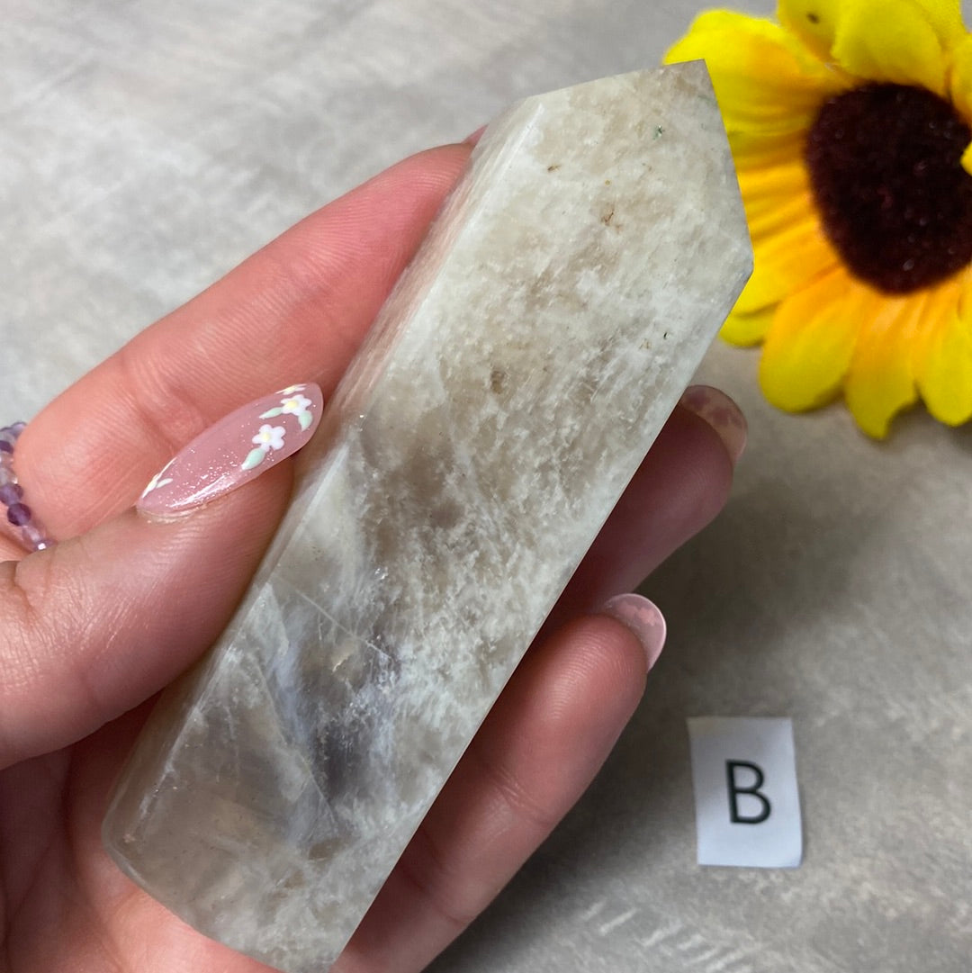 Belomorite - Cream Moonstone and Sunstone Towers