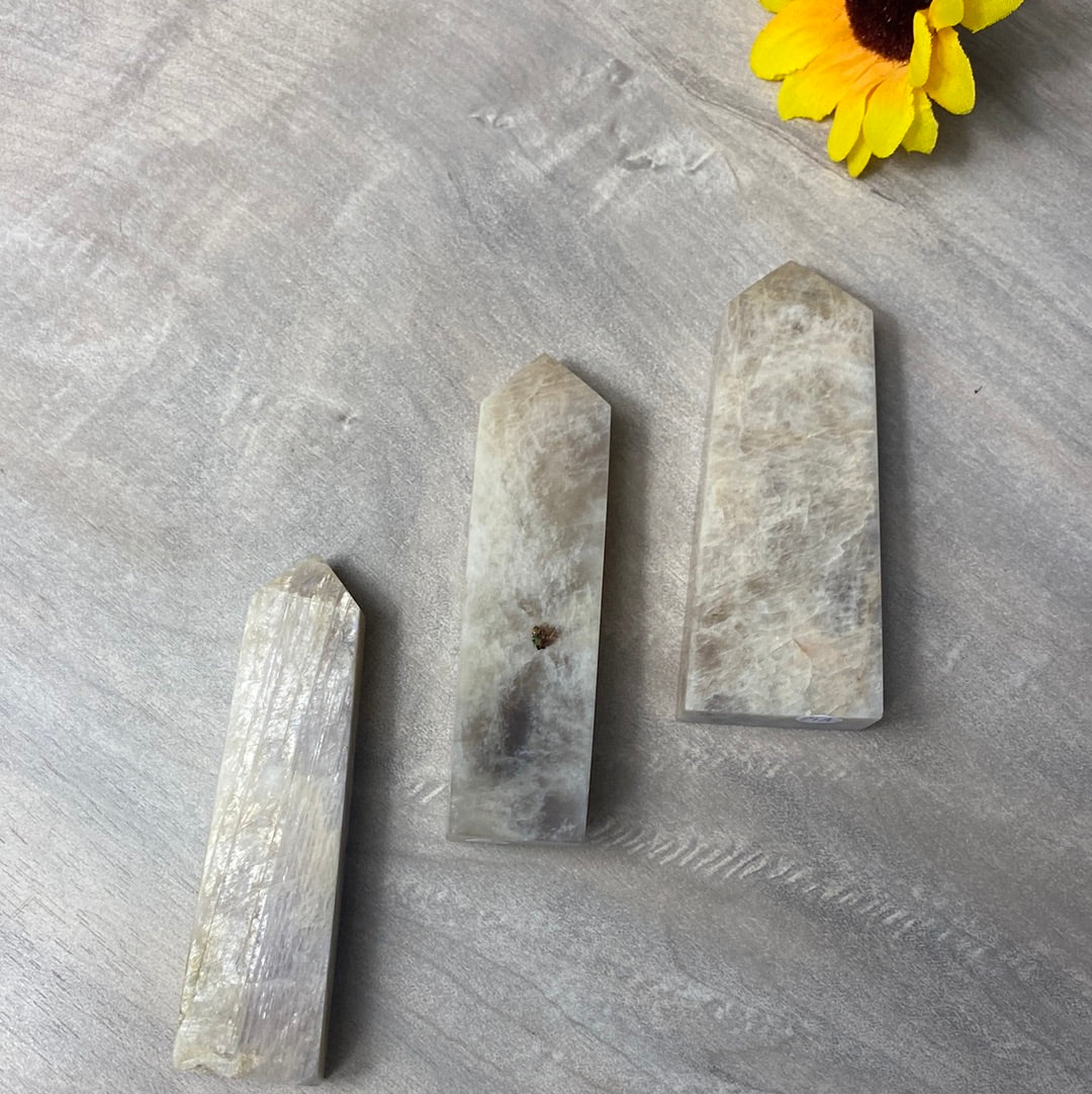 Belomorite - Cream Moonstone and Sunstone Towers