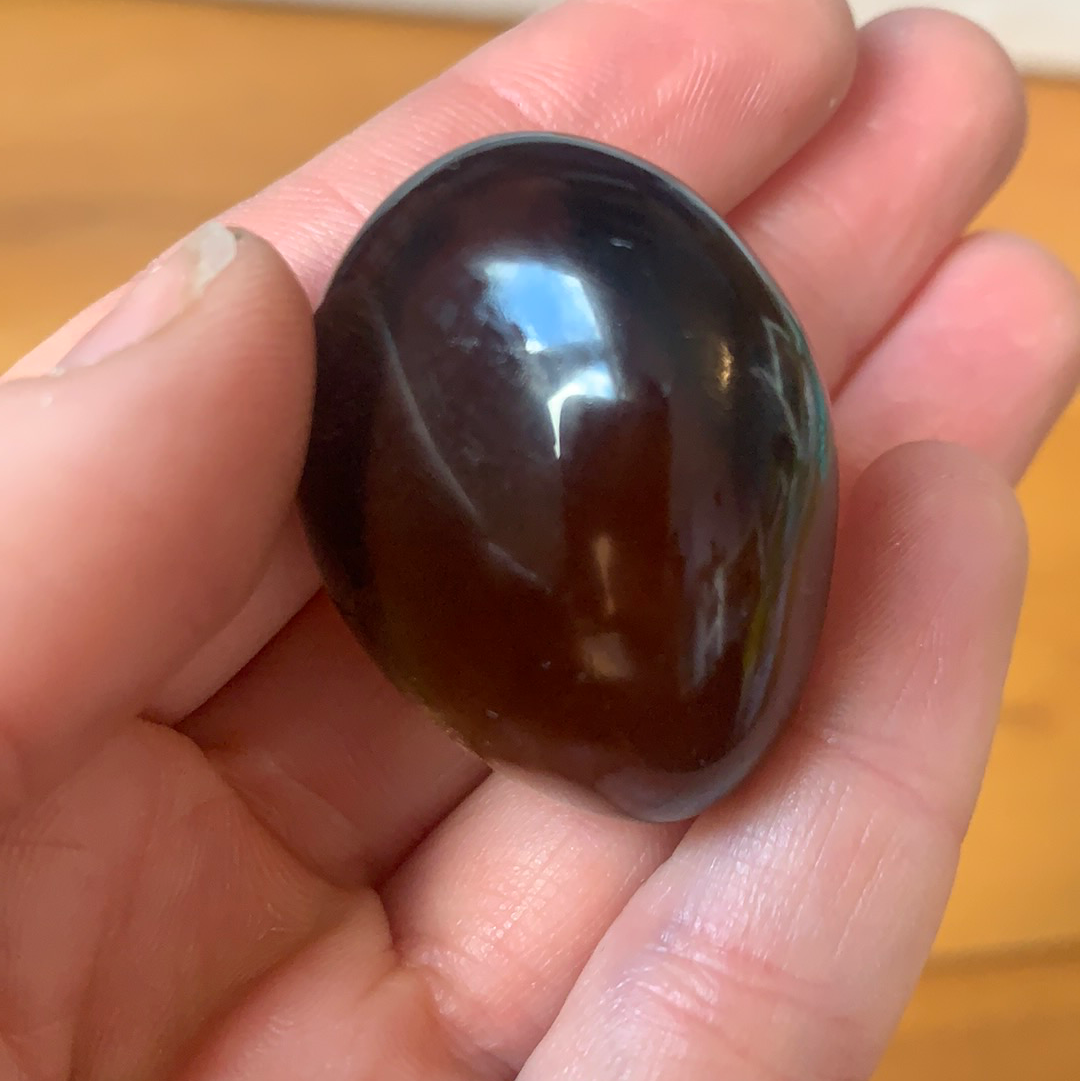 AA Chunky Smoky polished tumble tumblestone