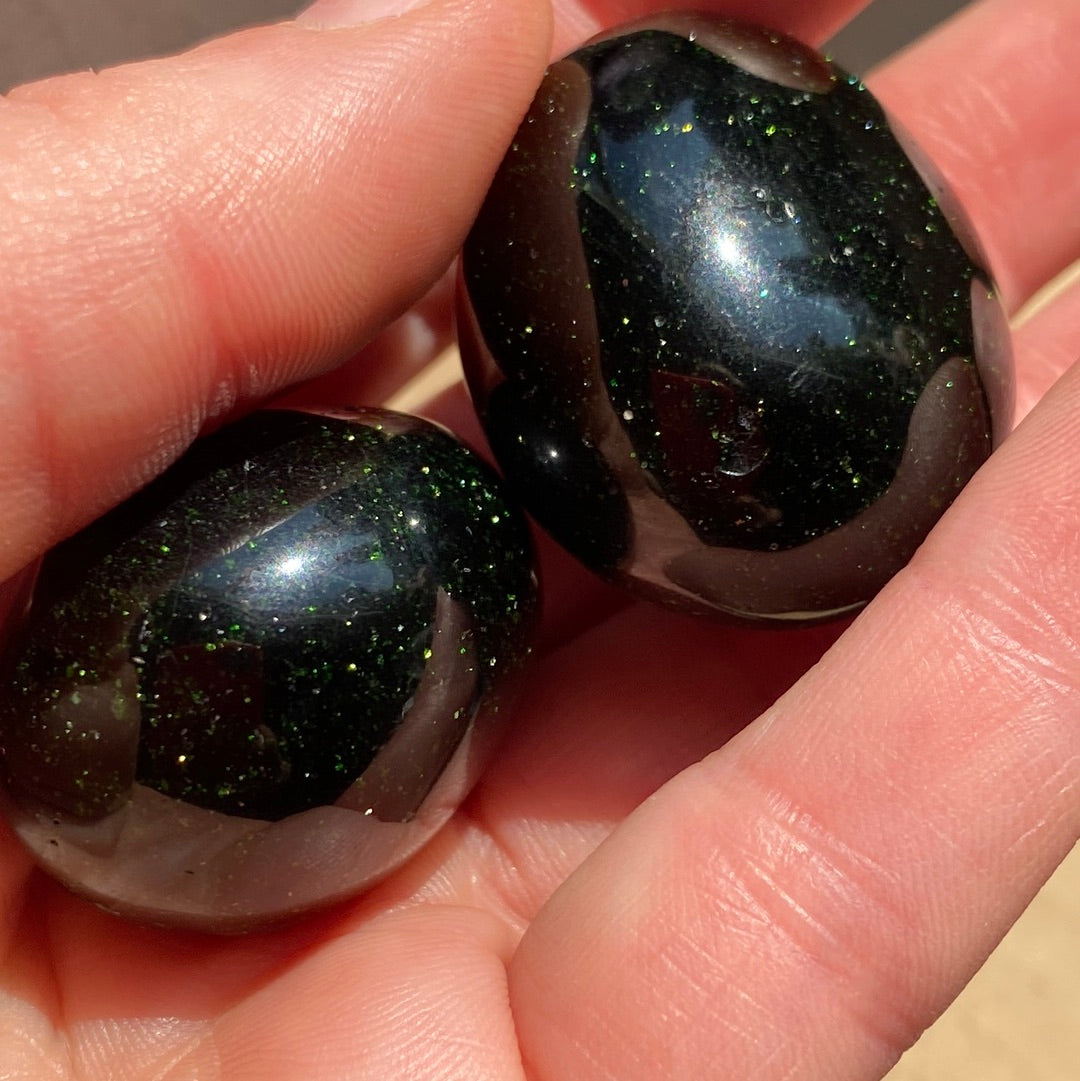 Green Goldstone Tumble Tumblestone