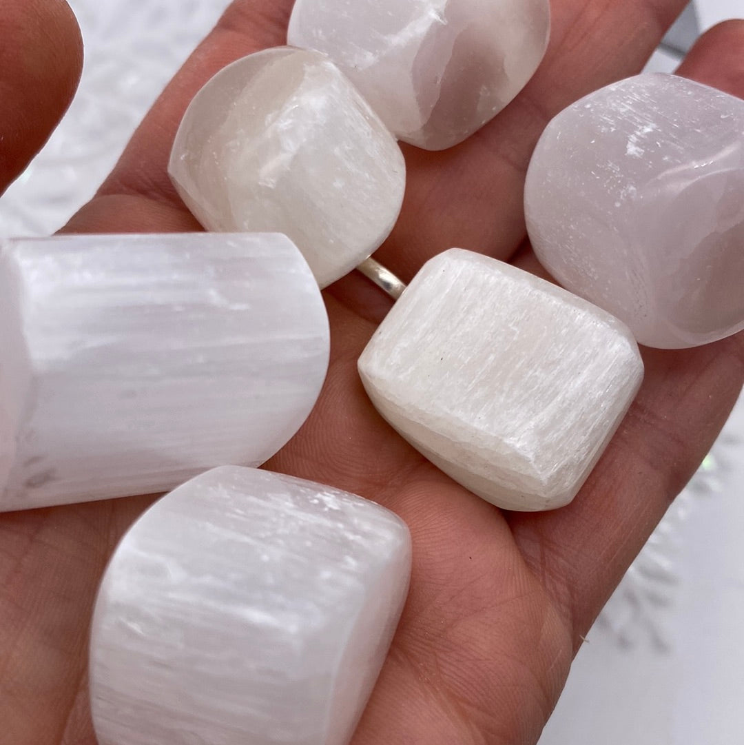 Polished chunk of selenite Piece Tumble