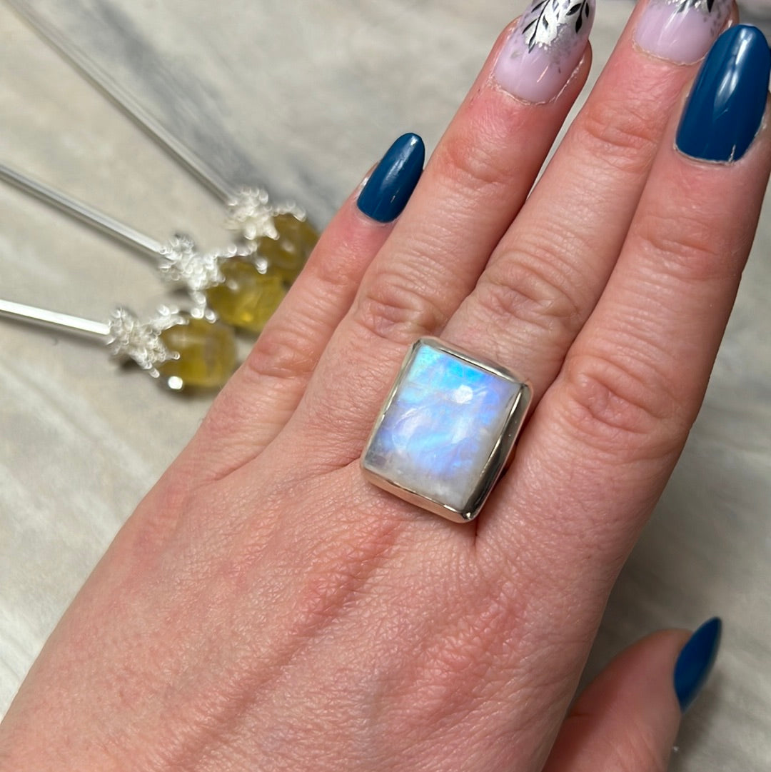 Rainbow Moonstone 925 Silver Ring - Size Q