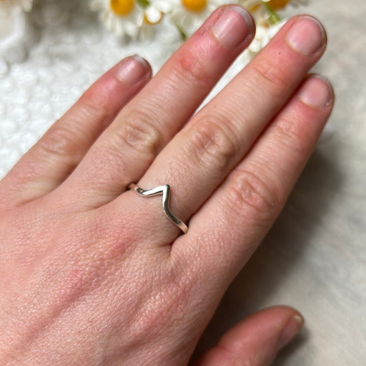 Wishbone V Superwoman Stacker 925 Silver Ring