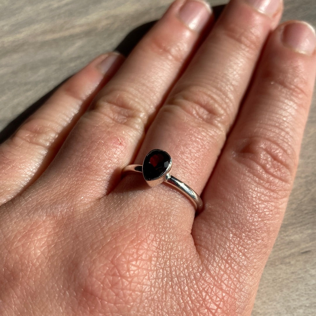 Garnet Facet 925 Silver Ring -  Size O 1/2