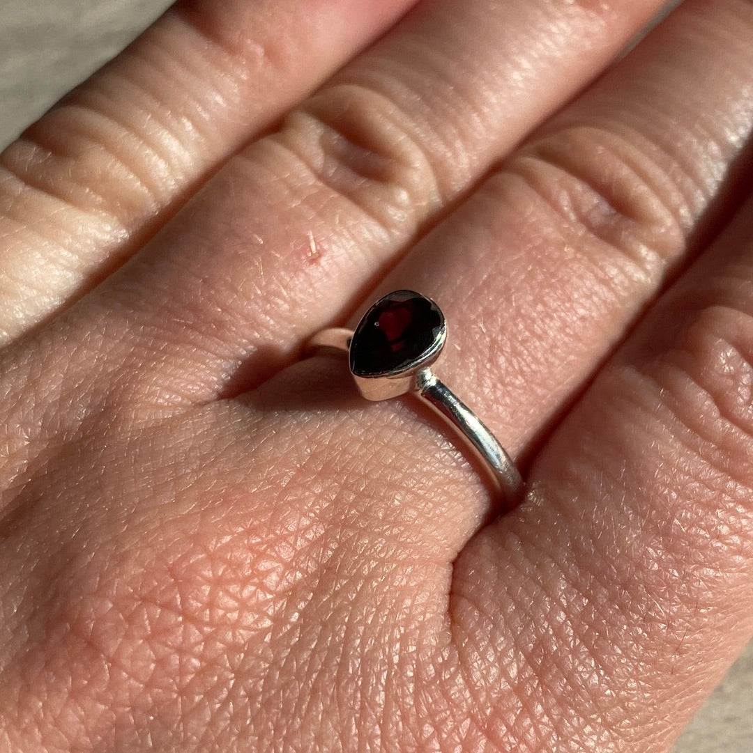 Garnet Facet 925 Silver Ring -  Size O 1/2