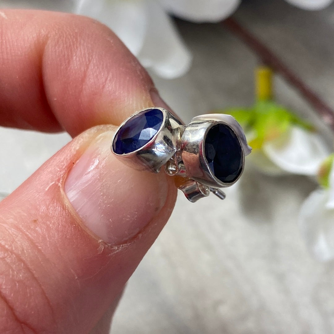 Sapphire Facet 925 Sterling Studs- natural AA Grade