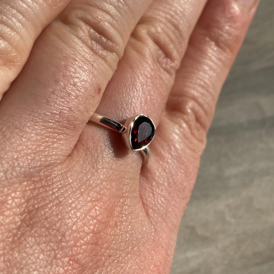 Garnet Facet 925 Silver Ring -  Size O 1/2