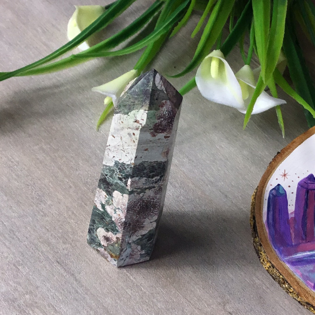 Rhyolite flowers in green African Jasper Tower
