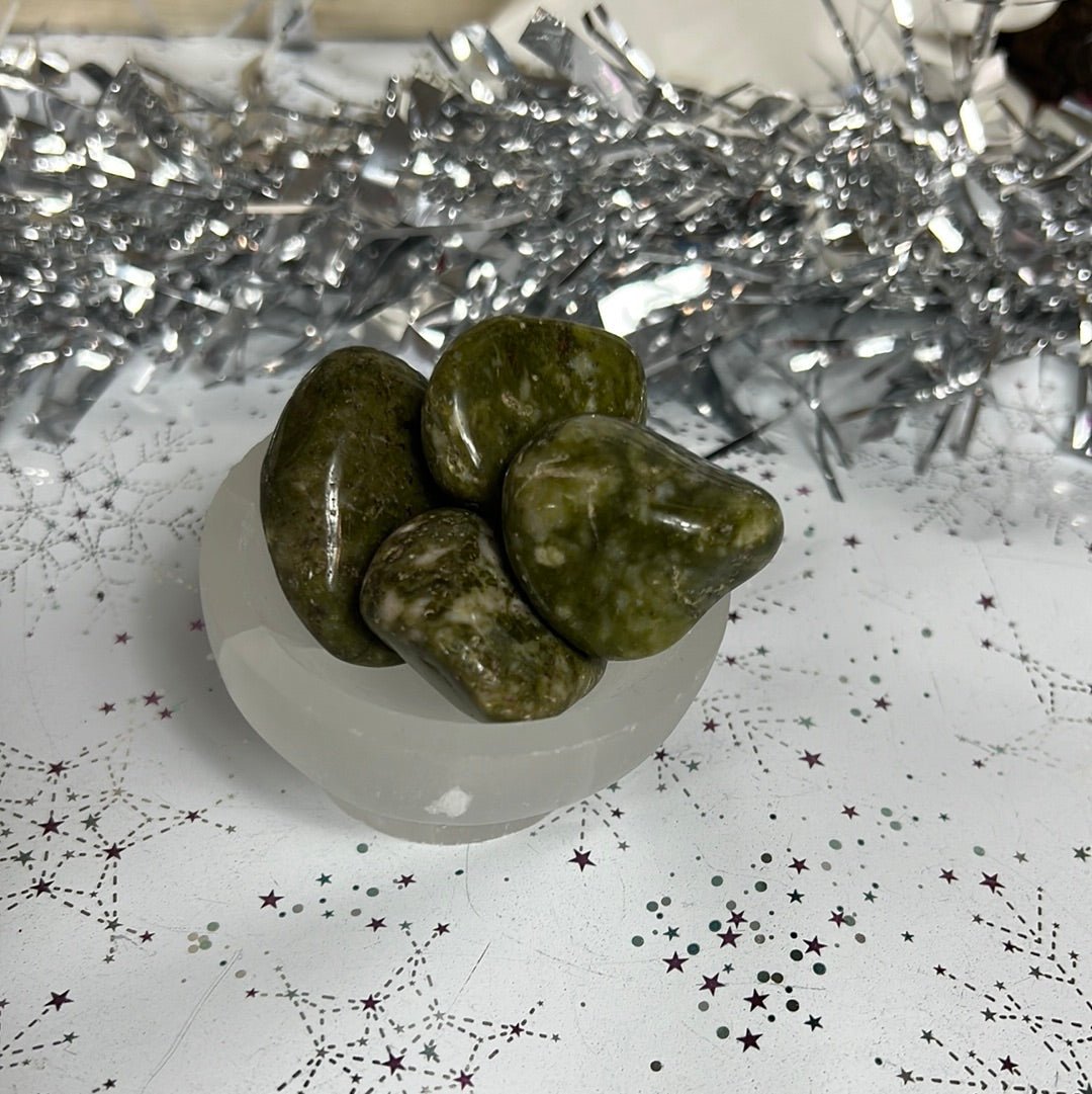 XL Snowflake Epidote Tumble Tumblestone