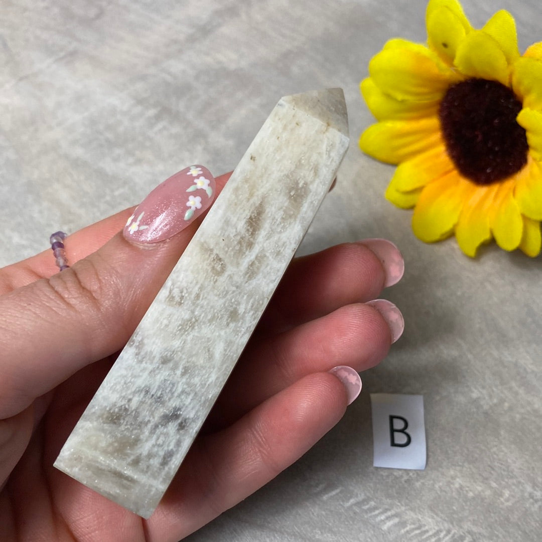 Belomorite - Cream Moonstone and Sunstone Towers