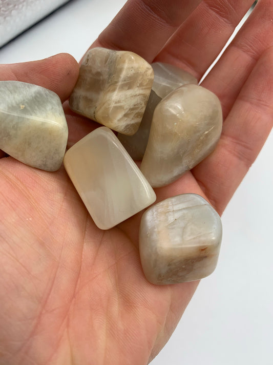 Peach Moonstone Tumble Tumblestone