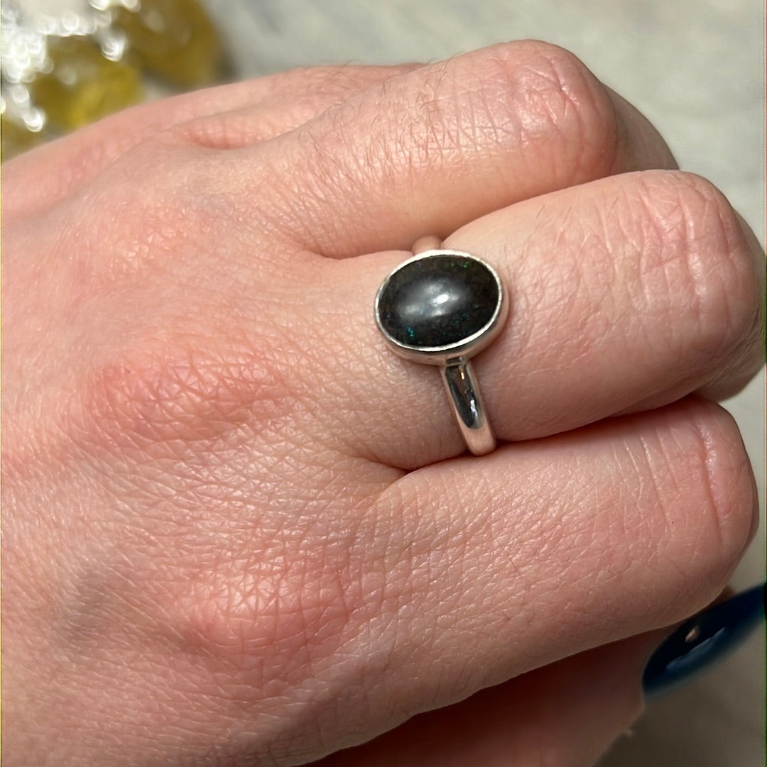 Black Opal Matrix 925 Silver Ring - Size N 1/2