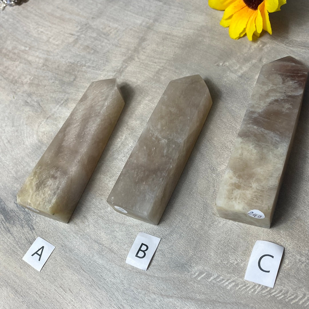Belomorite - Cream Moonstone and Sunstone Towers