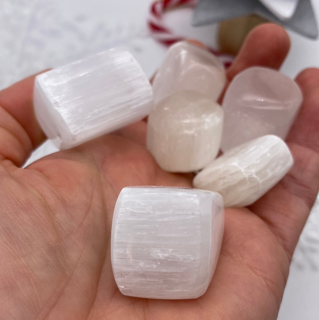 Polished chunk of selenite Piece Tumble