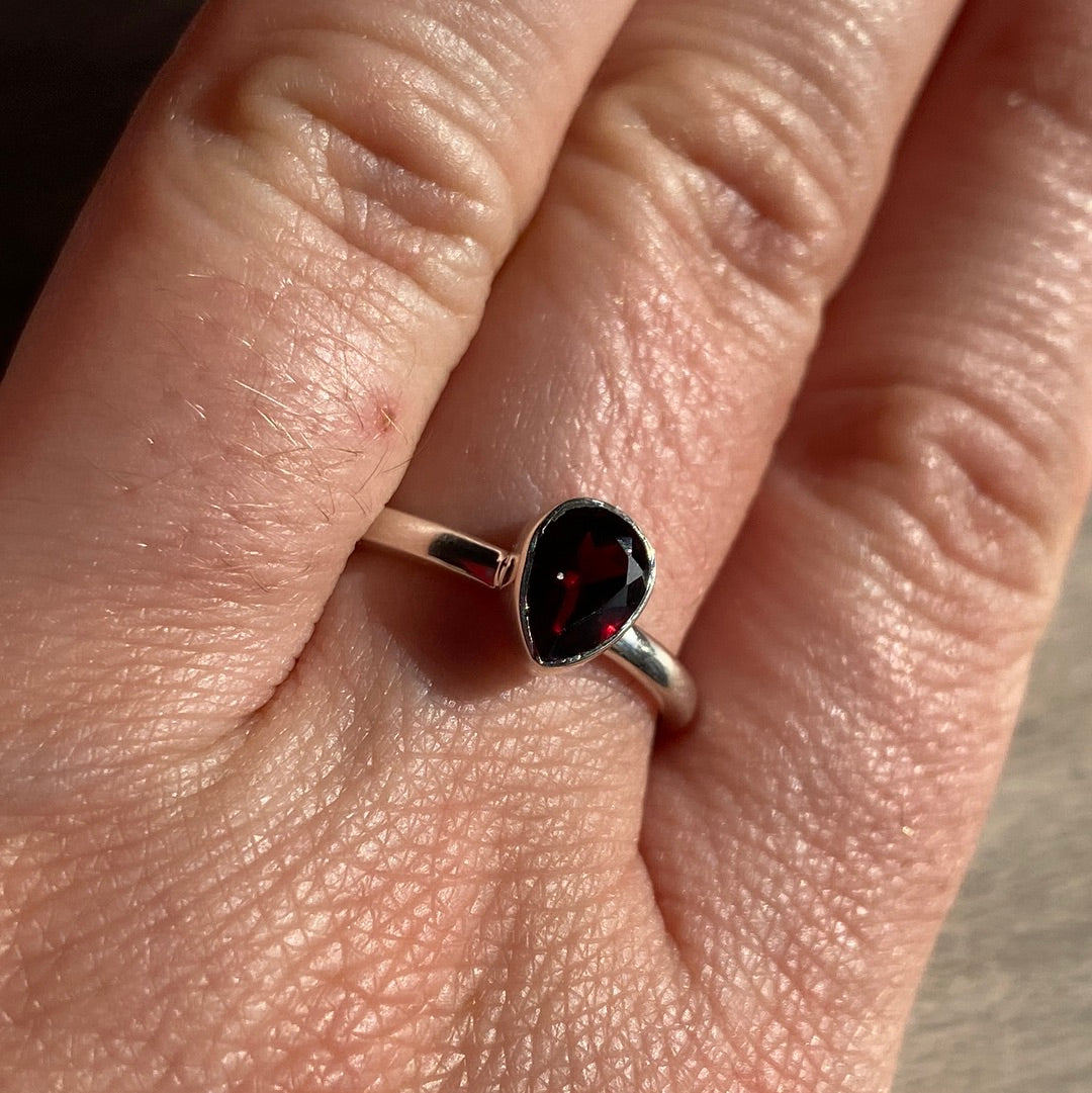 Garnet Facet 925 Silver Ring -  Size O 1/2