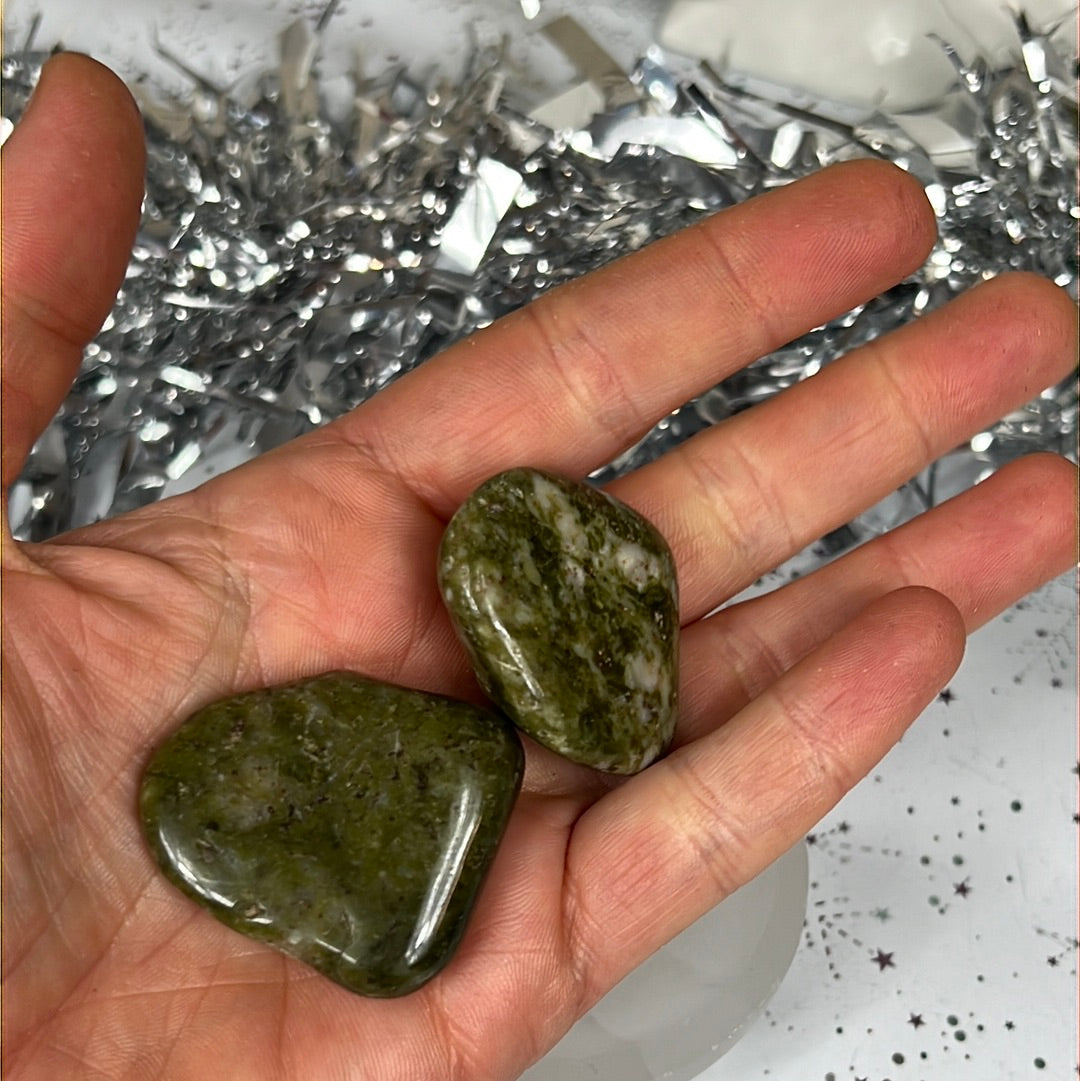 XL Snowflake Epidote Tumble Tumblestone