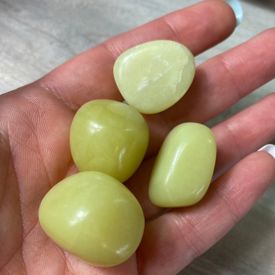 Yellow jade - tumble tumblestone