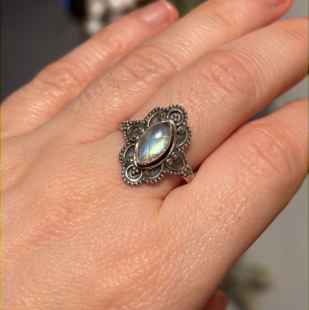 Moonstone 925 Silver Ring -  Size R 1/2