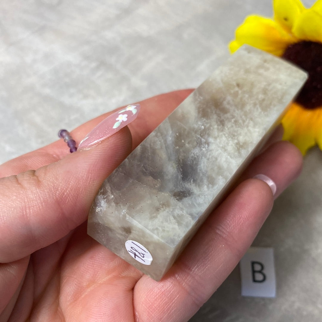 Belomorite - Cream Moonstone and Sunstone Towers