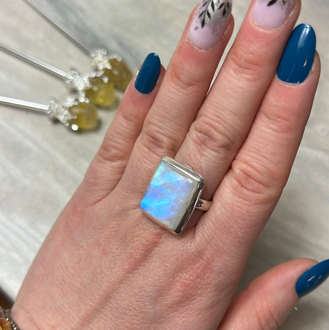 Rainbow Moonstone 925 Silver Ring - Size Q