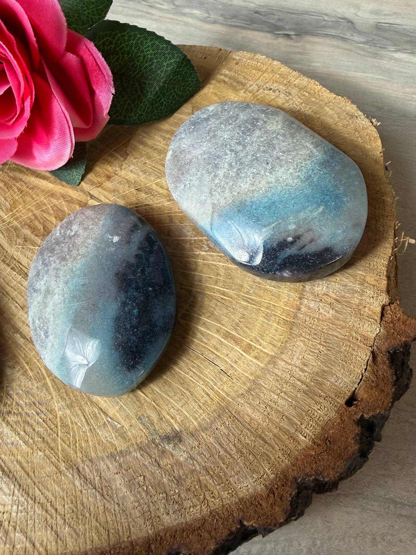 Trolleite Palm Stone