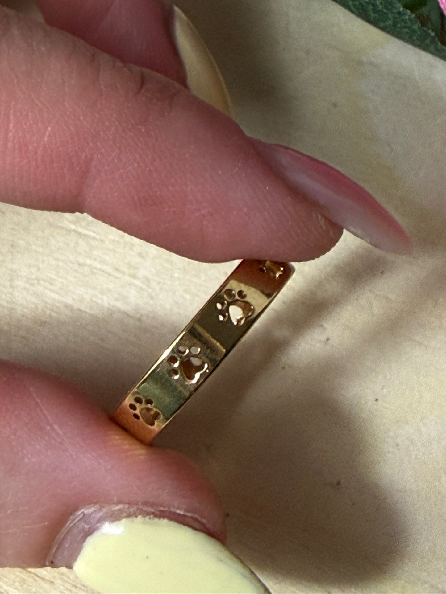Paw Cutout Ring