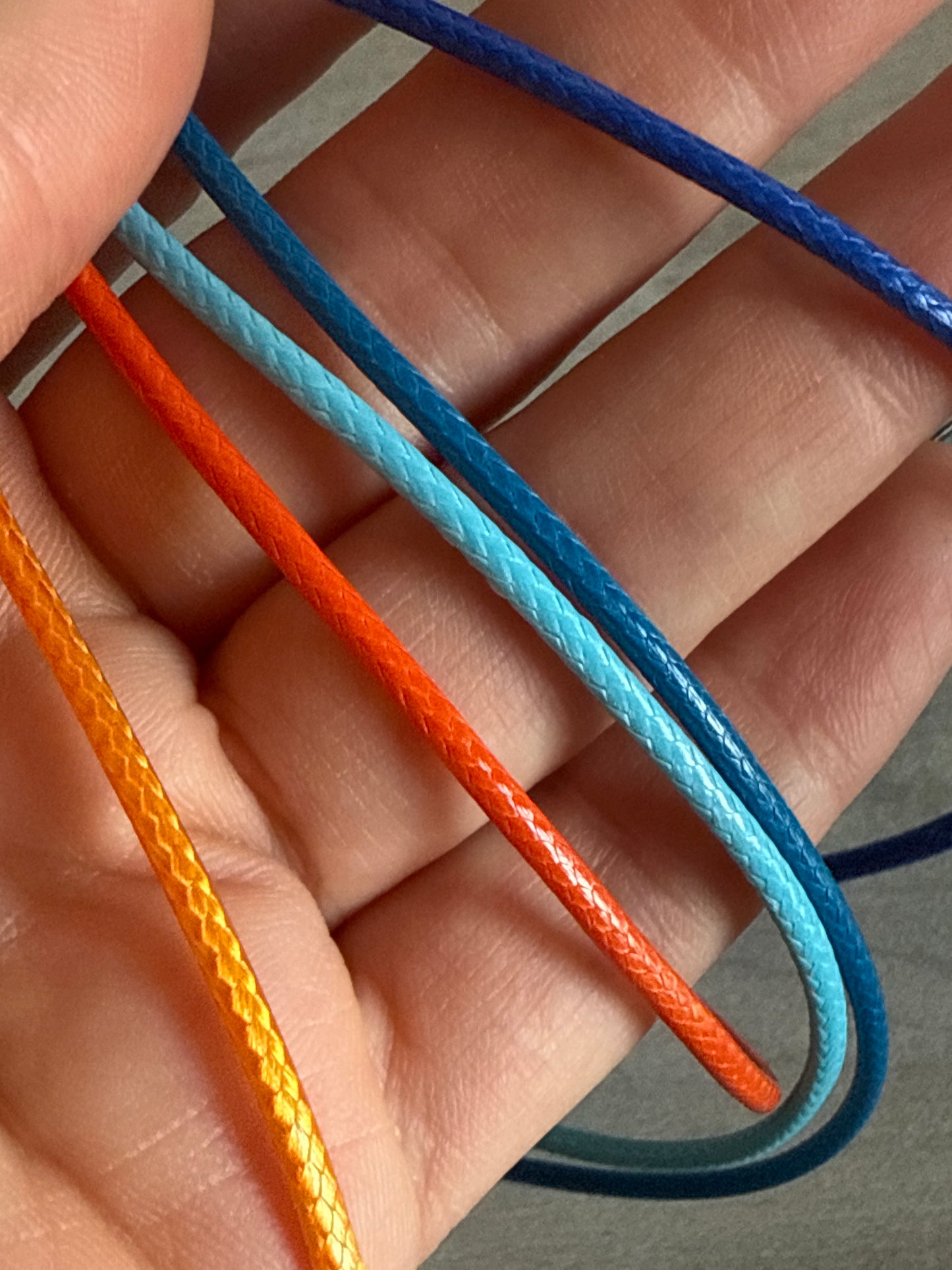 Cord necklace chain