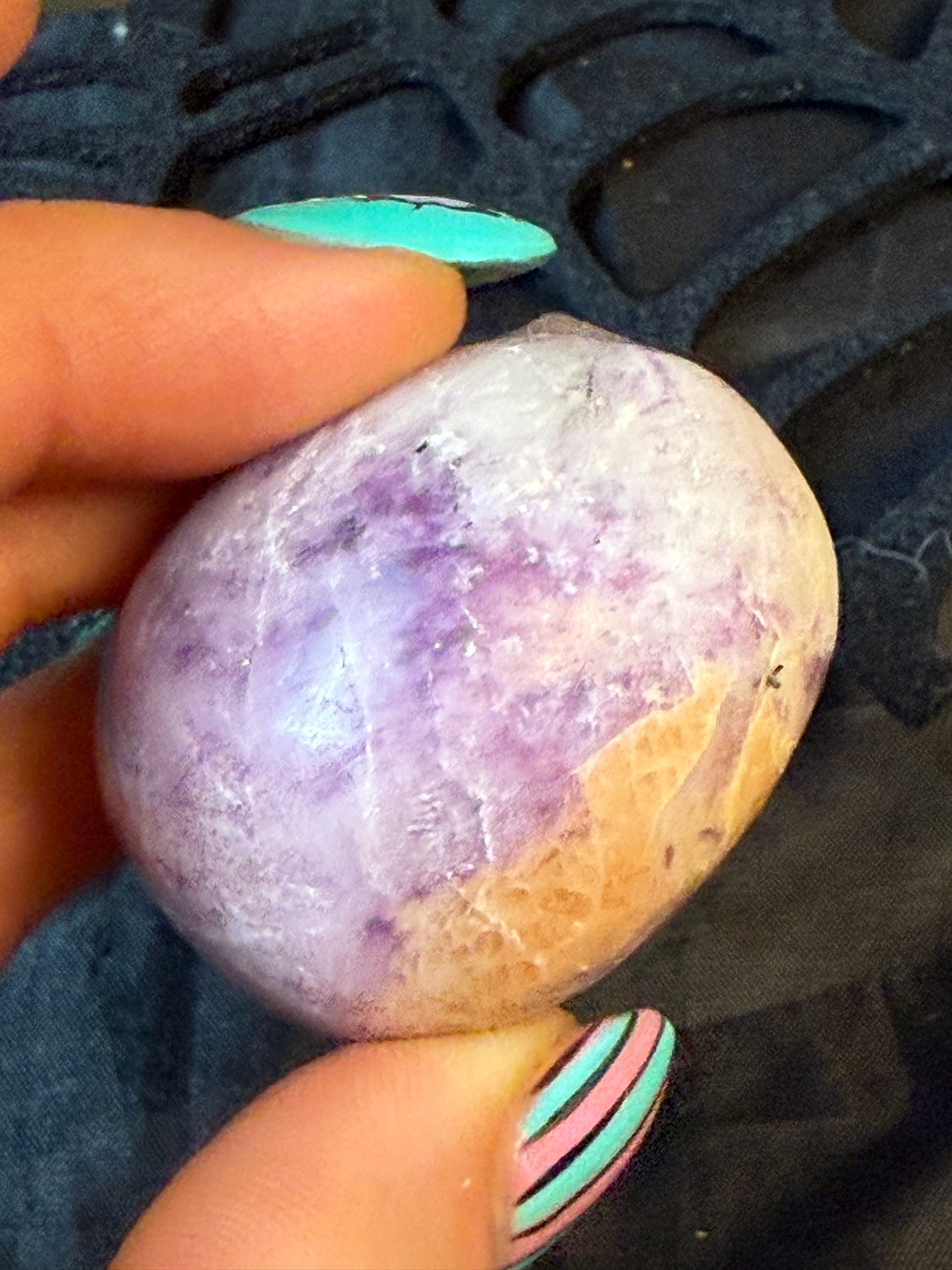 Lepidolite with stilbite Skull