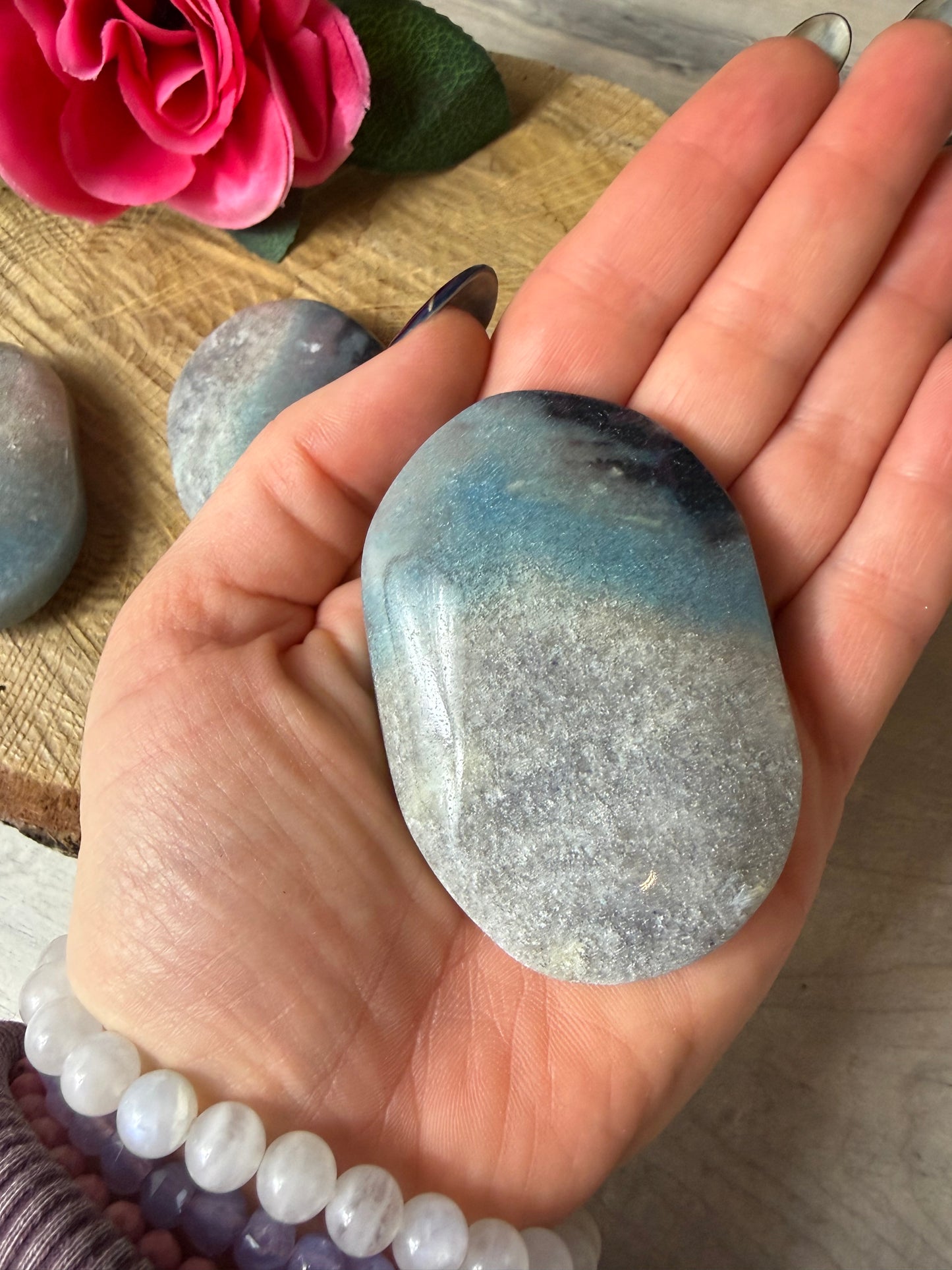 Trolleite Palm Stone