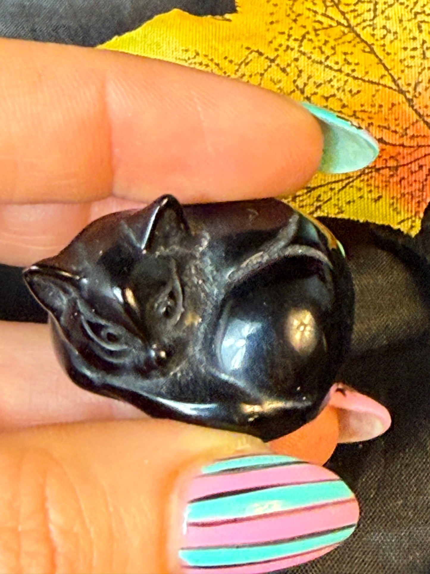 Sleeping Cat - Obsidian