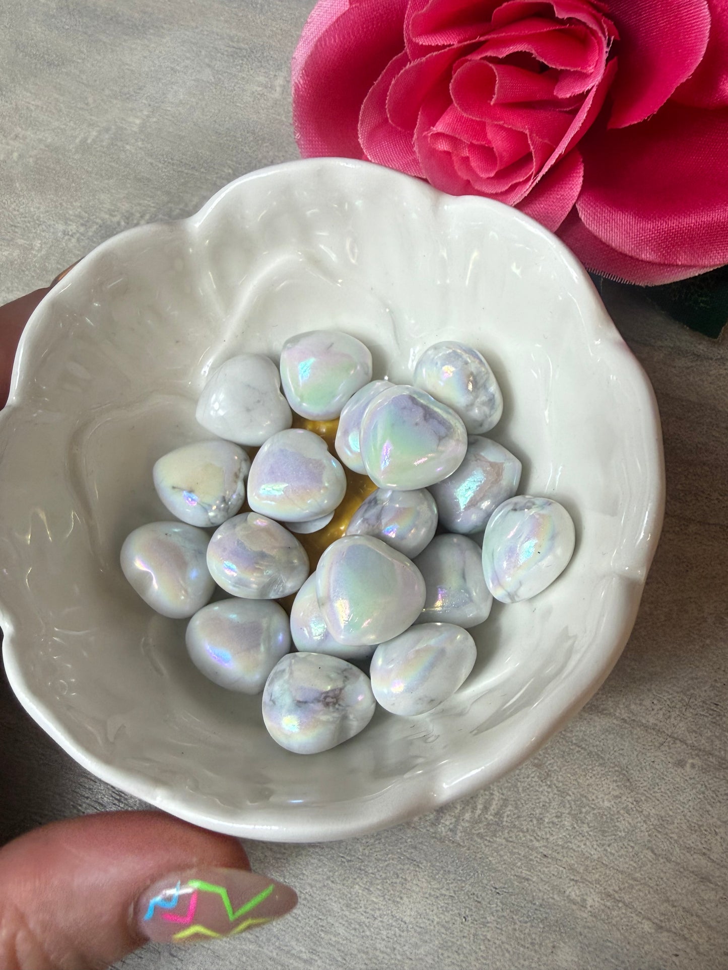 Small Aura White Howlite Heart