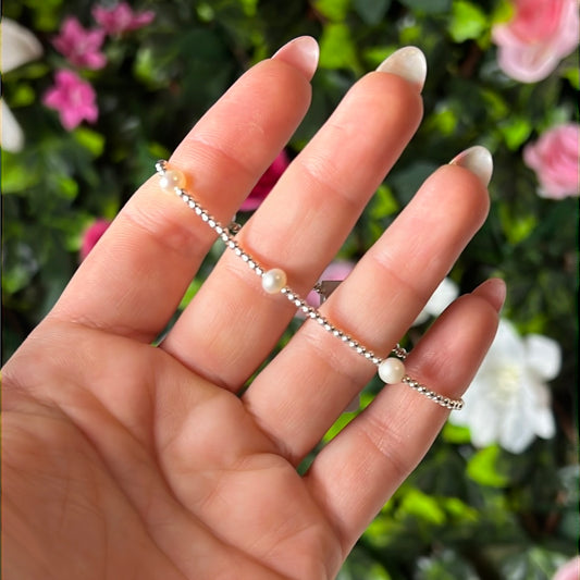 Freshwater Pearl 925 Sterling Silver 6’’ Elastic Bracelet - 6 Medium Pearls