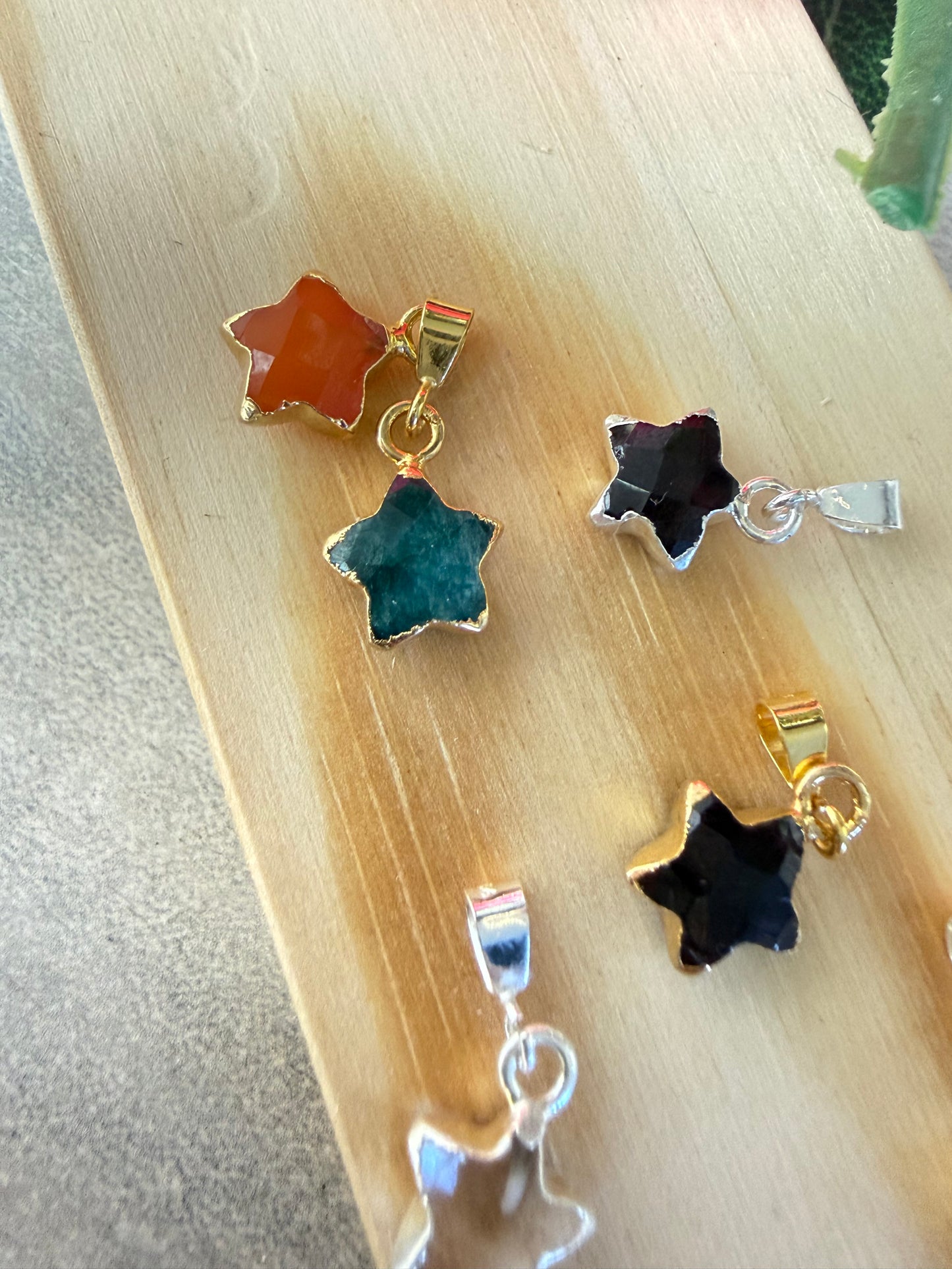 Dinky Star Pendant