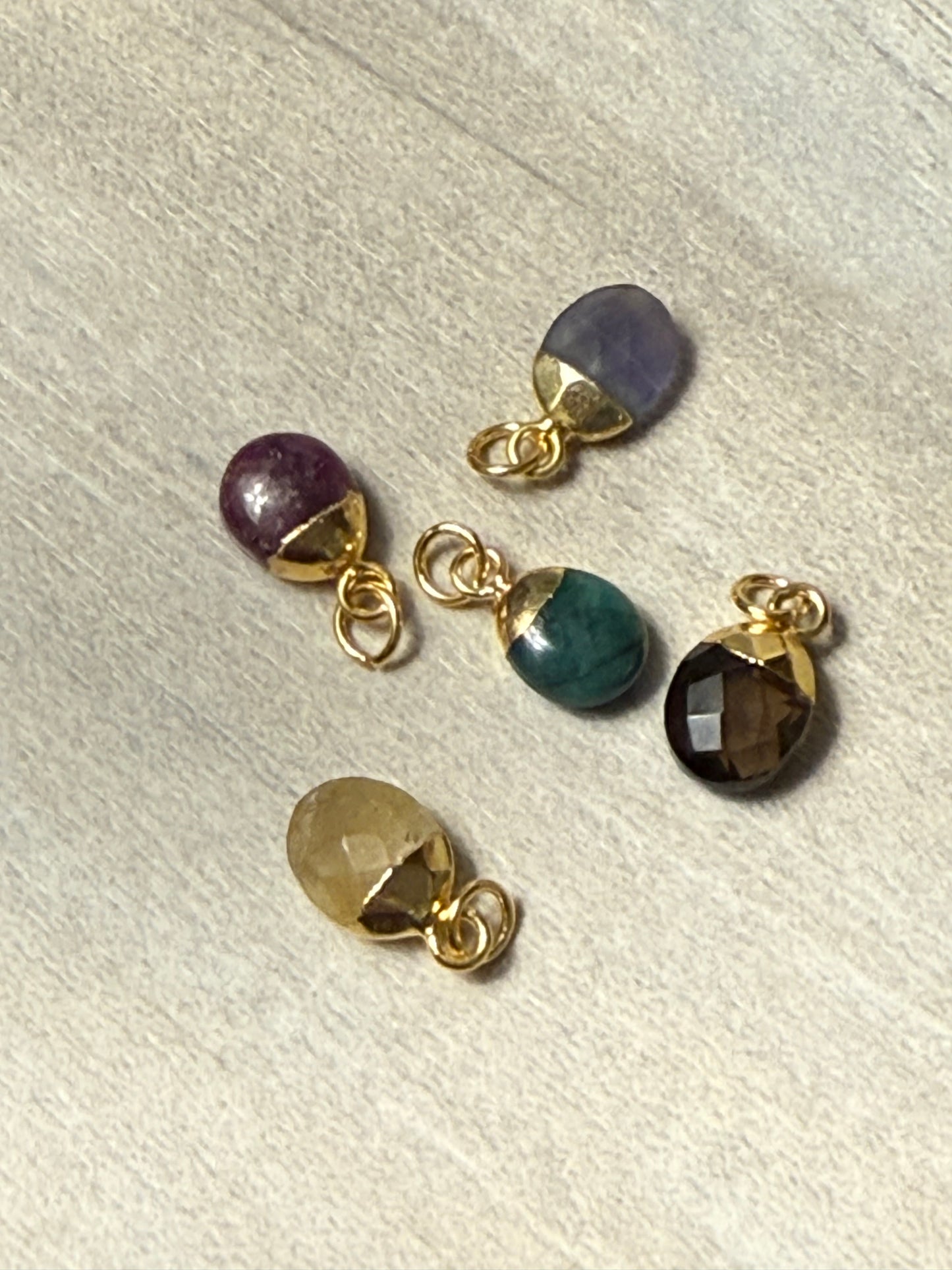 Dropper 18ct Gold Pendant