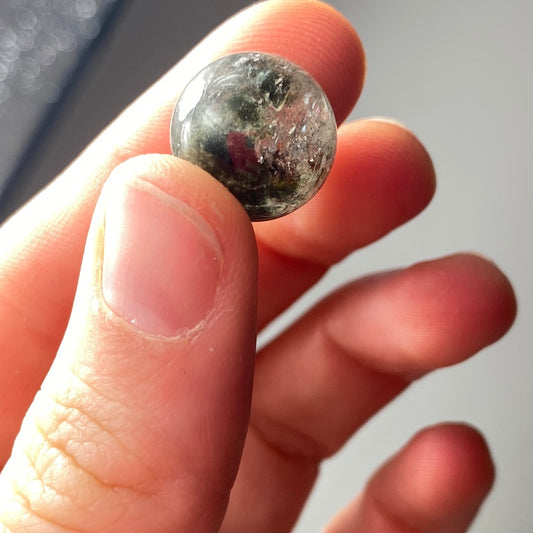 Lodolite Garden quartz - Small Sphere - 14mm
