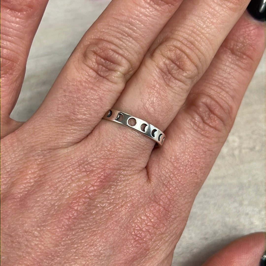 Lunar Moon Phase - Cutout 925 Sterling Silver Ring